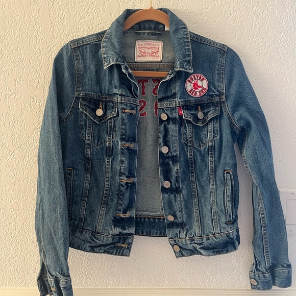 MLB Levi's Denim Jacket with Boston Red Sox Patch - XS - Picture 1 of 6